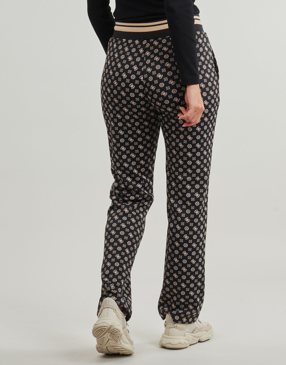 Guess Jogging Logo NEW AGGIE LONG - Pantaloni Neri con Pattern