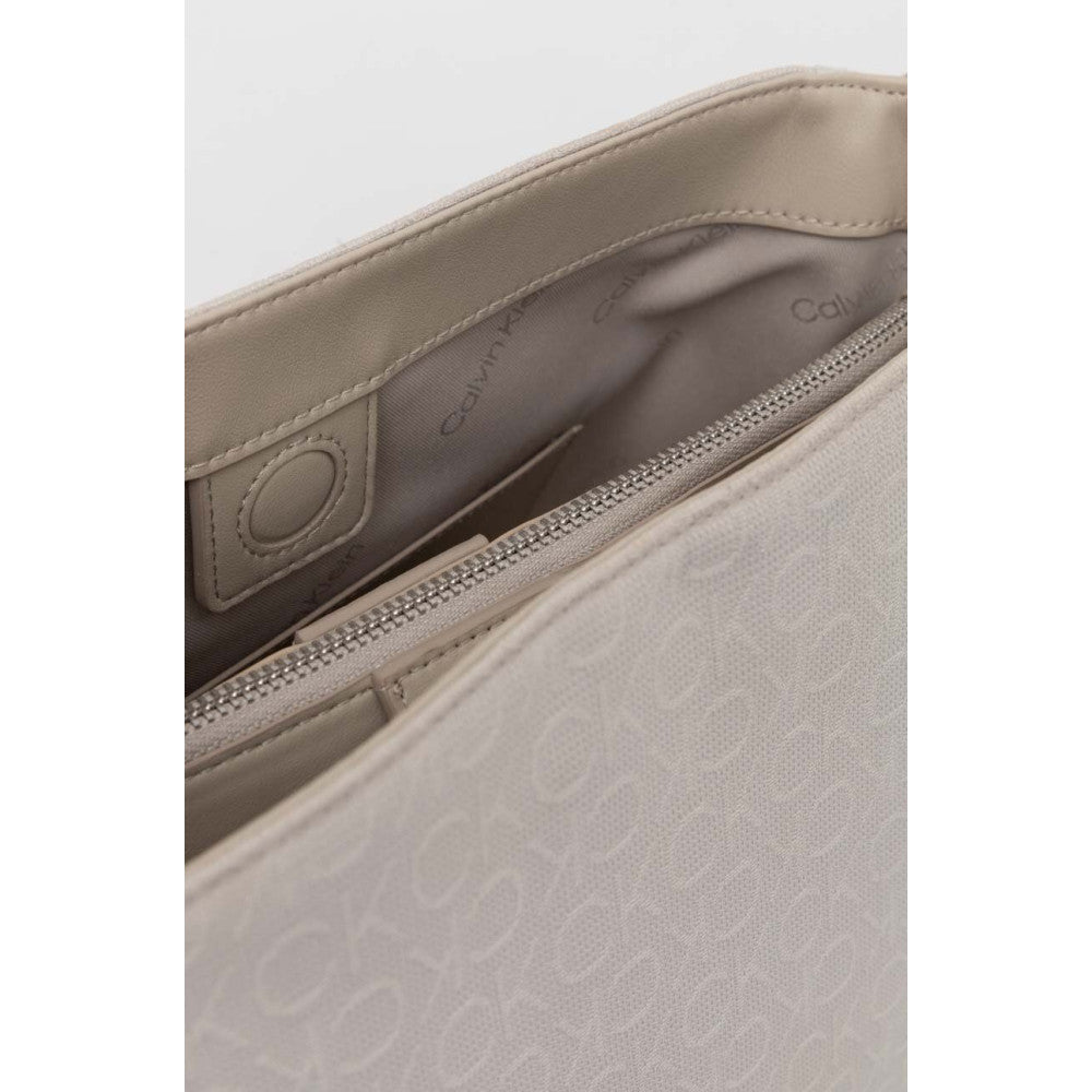 Calvin Klein Borsa a secchiello Jacquard con logo Stoney Beige Jacquard Mono