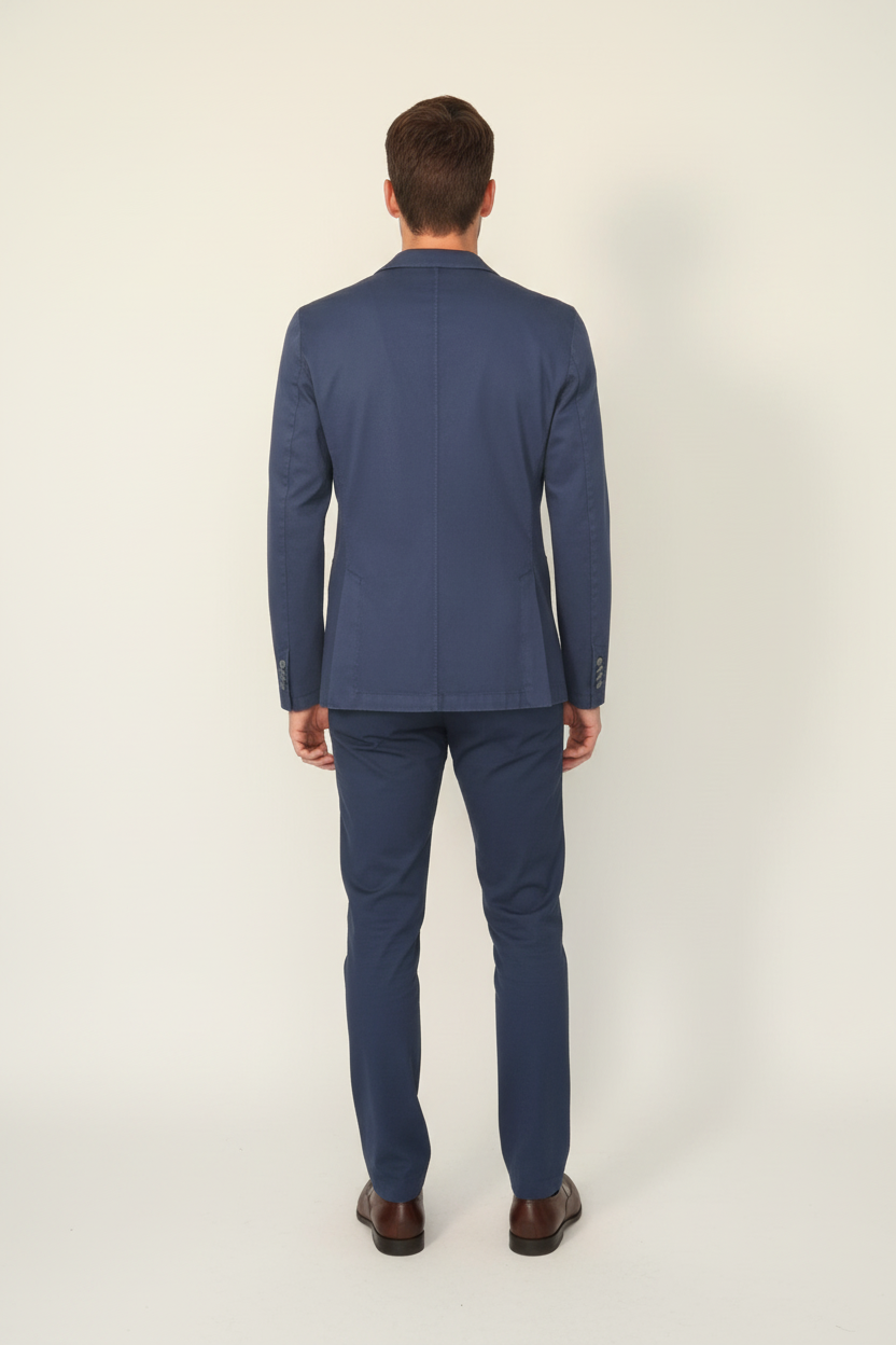 Alessandro Gilles Giacca Marine Blue - Vista Posteriore con Modello