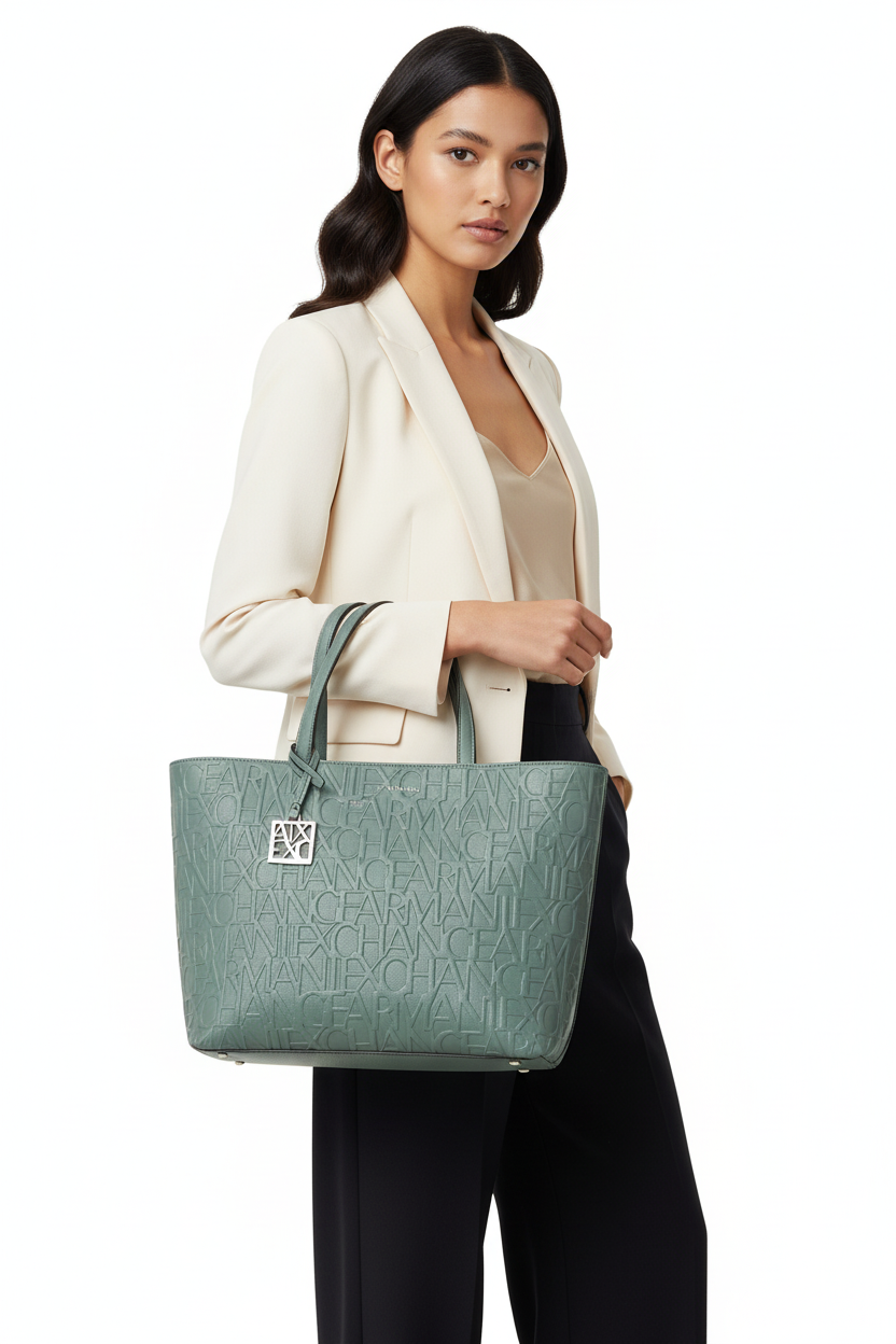 Armani Exchange Borsa Verde Menta con Modella