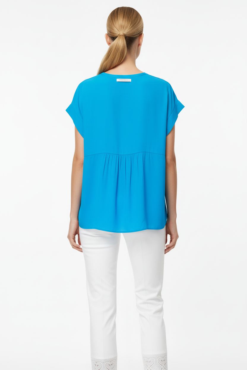 Armani Exchange T-shirt Over Bimateriale Turchese - Vista Posteriore con Modella