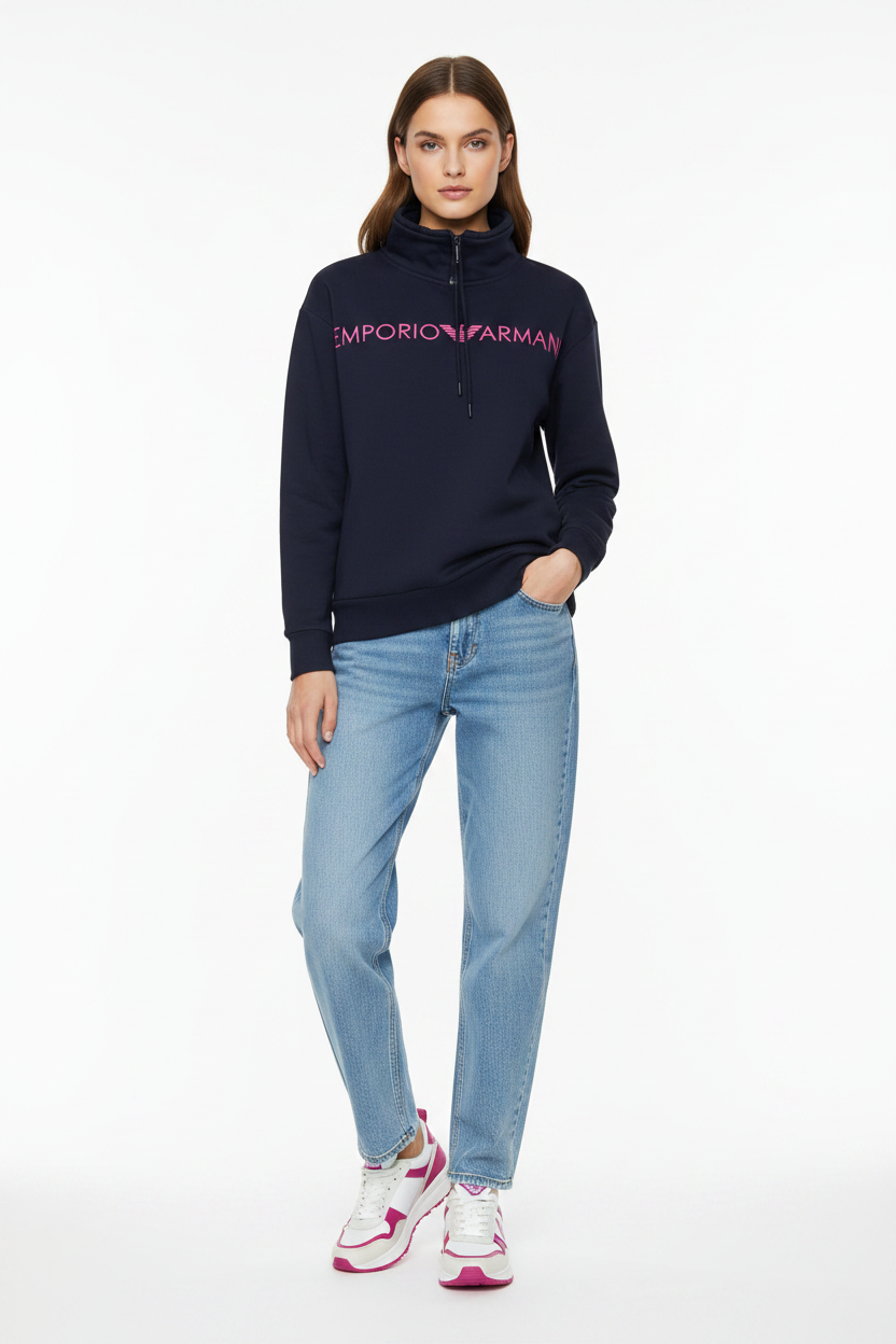 Emporio Armani Felpa Donna Logo Eagle Blu con modella