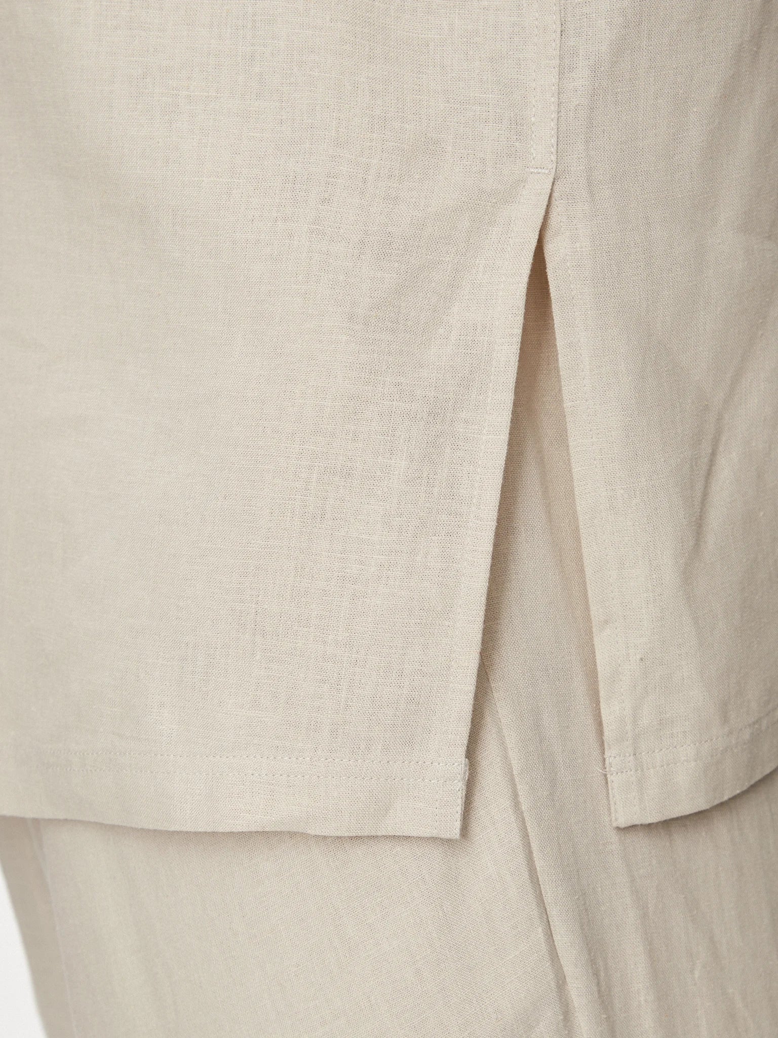 Emporio Armani – Camicia Uomo a Maniche Corte in Misto Lino Beige/Corda