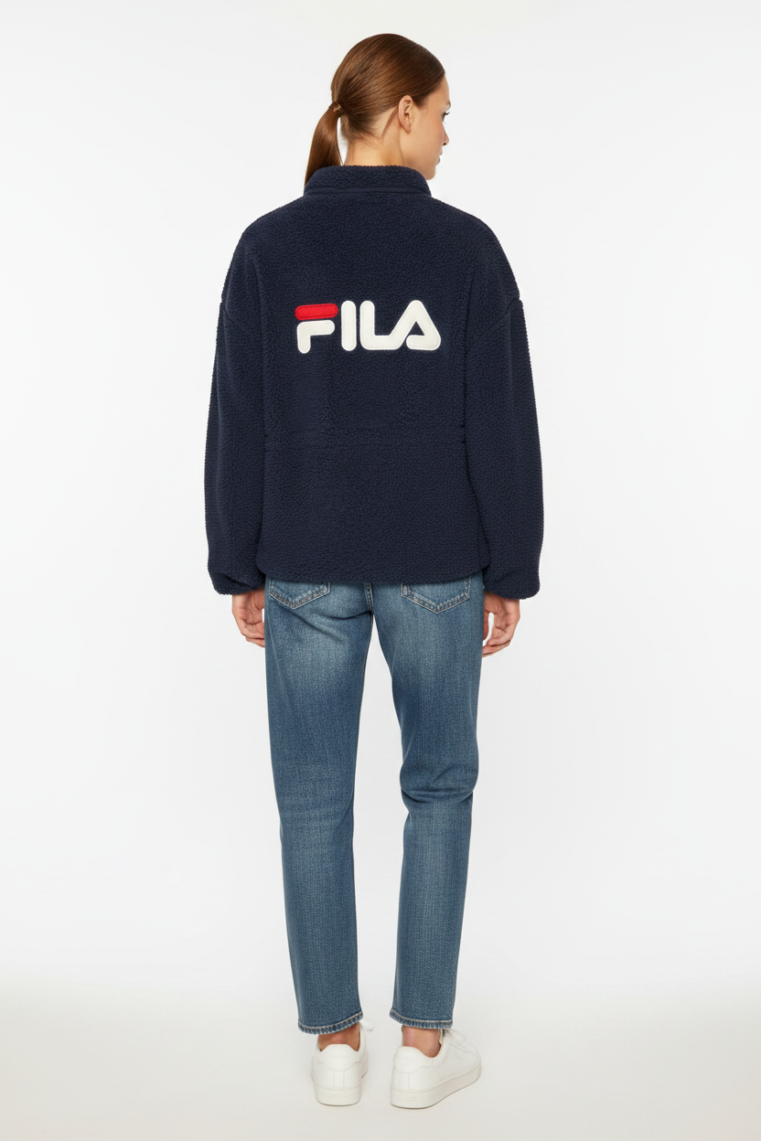 Fila Sari Sherpa Jacket – Modella Retro Full Body
