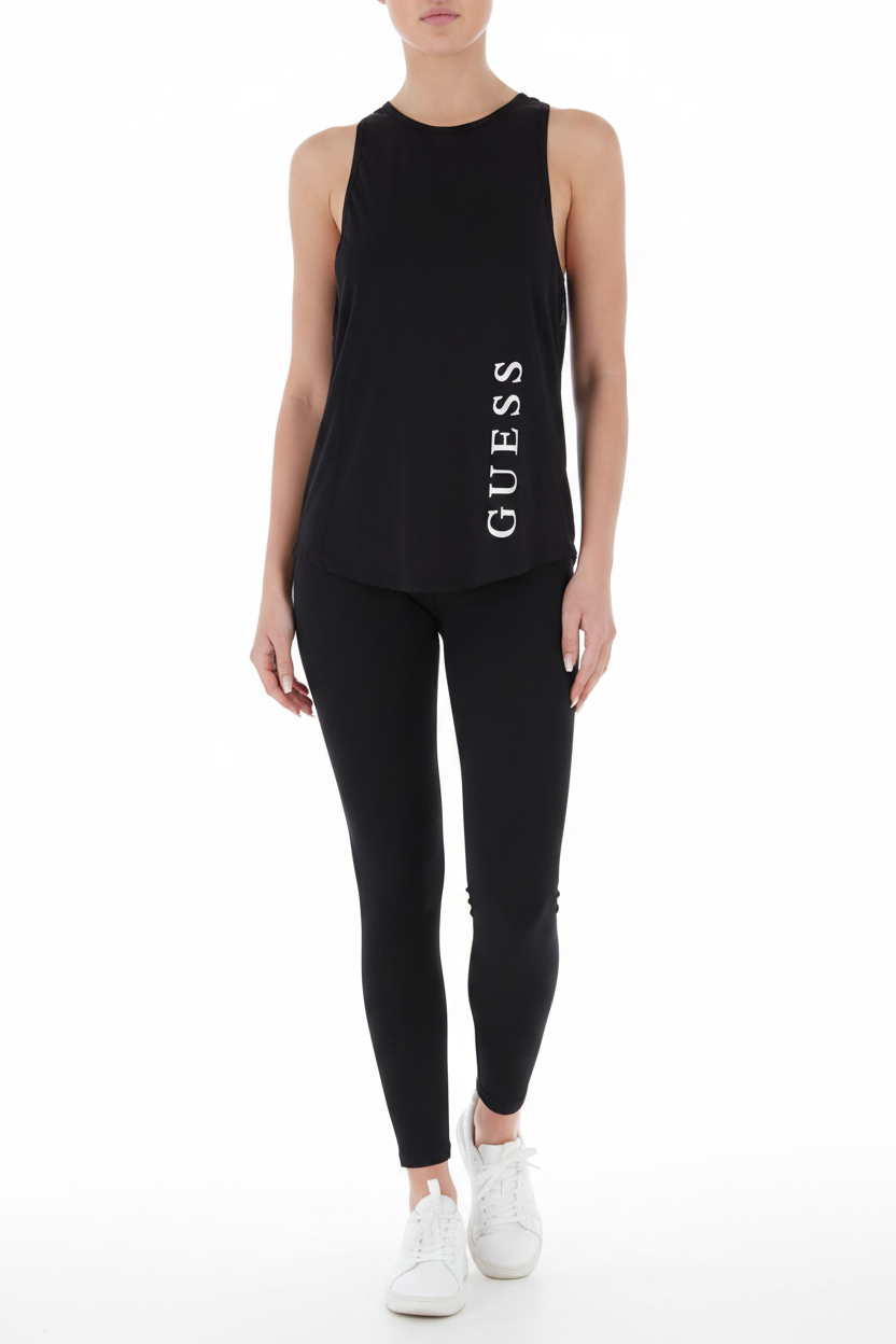 GUESS Active Top O84A16MC015 Nero con modella