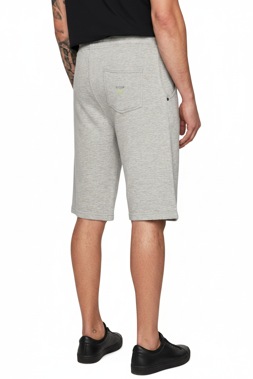 Guess Short Pant Uomo U92Q07FL01T Grigio Chiaro - Retro Modello Figura Intera