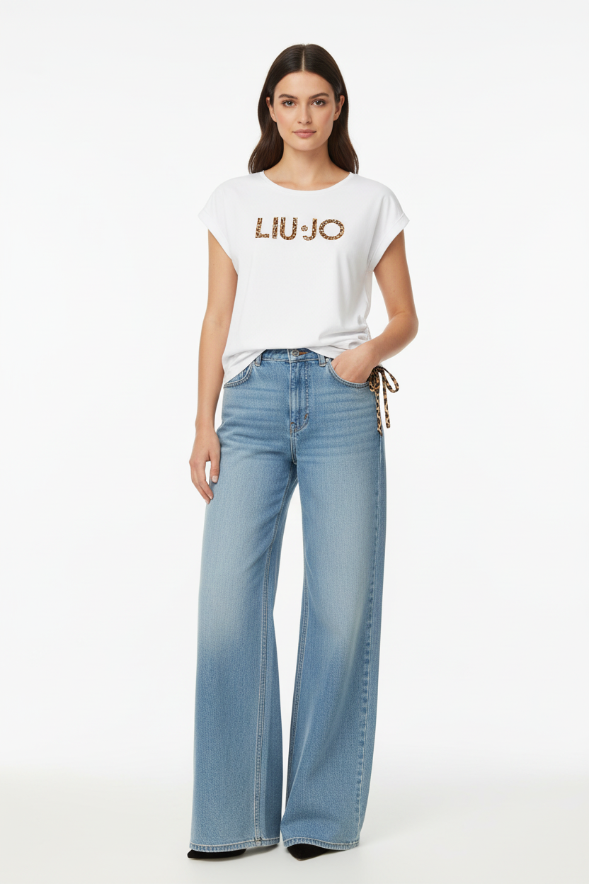 Liu Jo T-Shirt VA6047 Bianco/Animalier – Modella con Palazzo Jeans