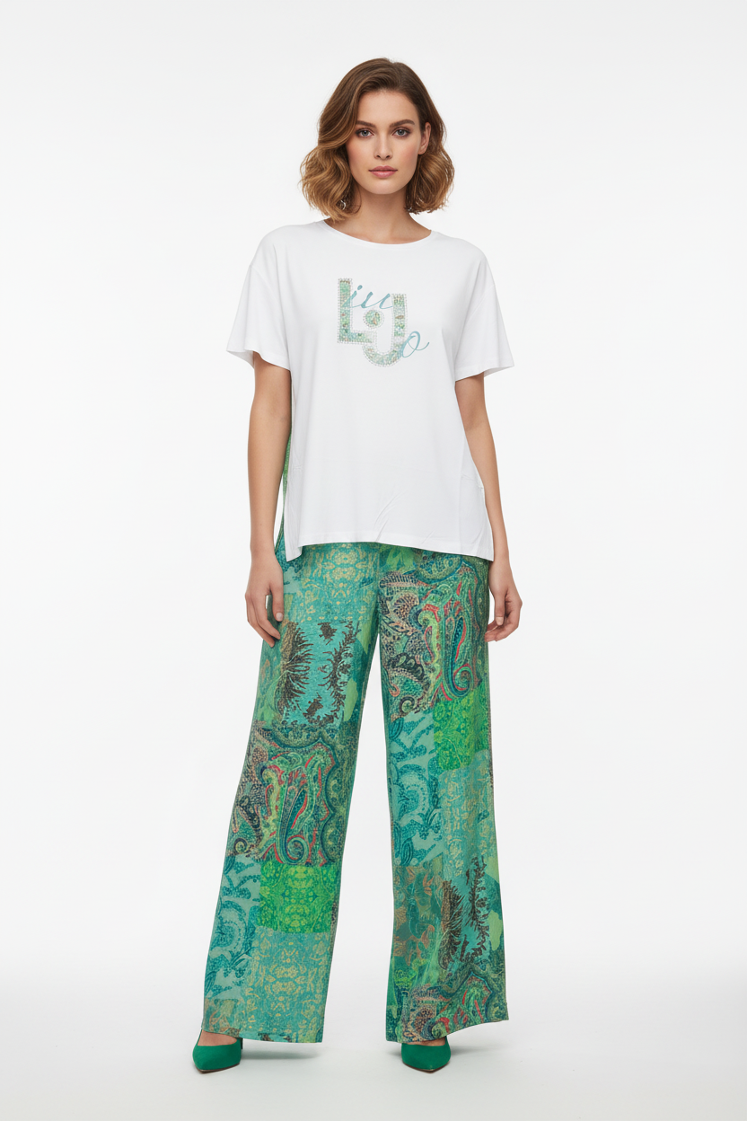 Liu Jo T-Shirt Viscosa Over Bimateriale Bianco con Pantalone Cachemire Acqua - Modella