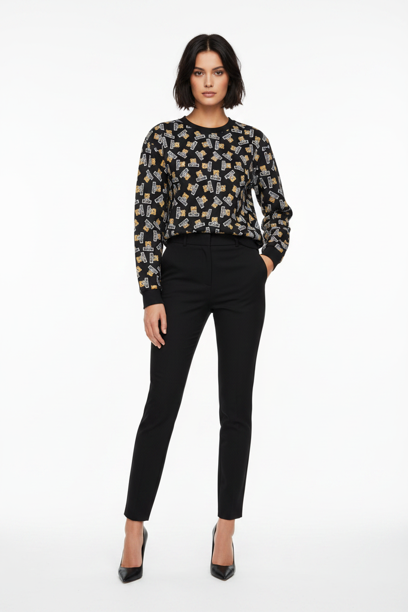 Moschino Felpa Teddy Bear – Full Body Modella