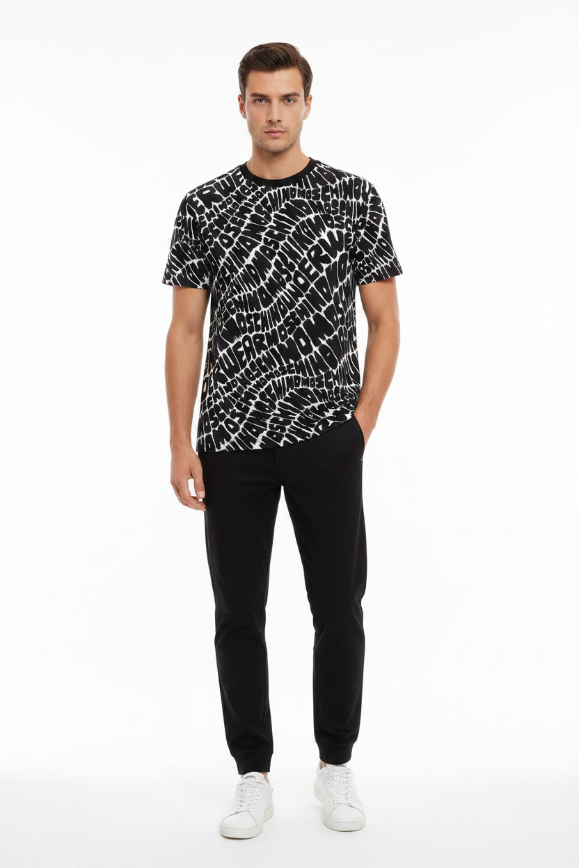 Moschino T-Shirt con Modello